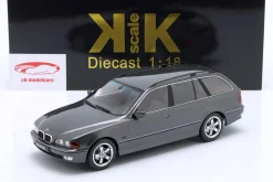BMW 540i (E39) Touring Baujahr 1997 grau metallic 1:18 KK-Scale