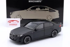 BMW i5 (G60) Baujahr 2023 mattgrau 1:18 Minichamps