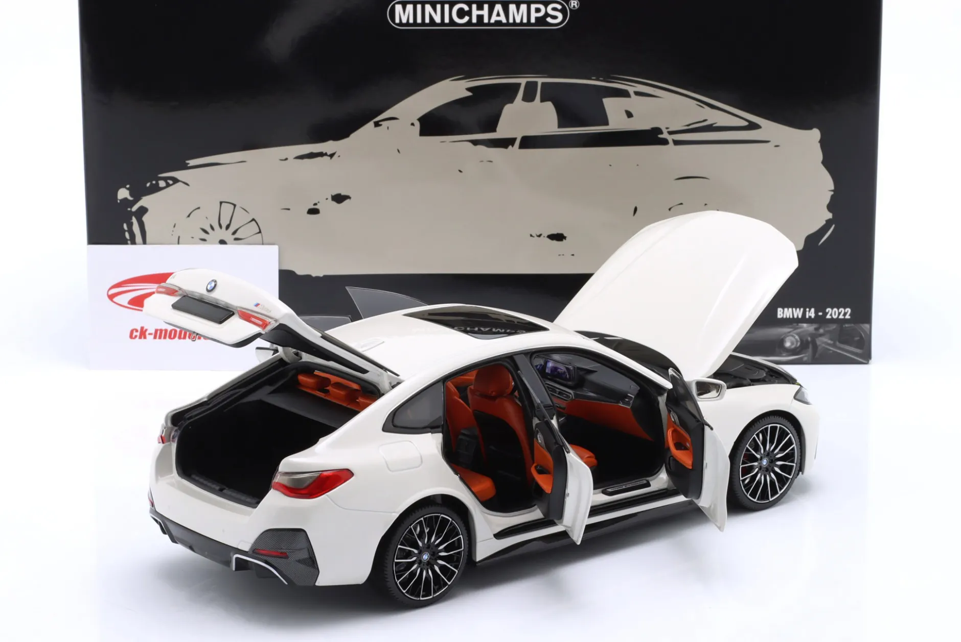 BMW i4 M50 Baujahr 2022 weiß metallic 1:18 Minichamps