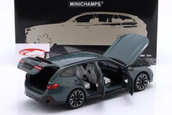 BMW i5 M60 Touring Baujahr 2024 grün metallic 1:18 Minichamps