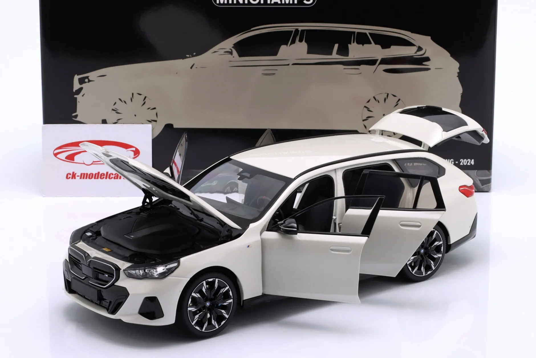 BMW i5 M60 Touring Baujahr 2024 weiß metallic 1:18 Minichamps