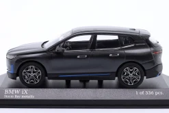 BMW IX Baujahr 2022 storm bay metallic 1:43 Minichamps