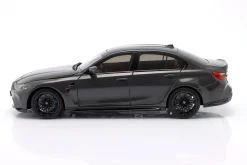 BMW M3 Baujahr 2024 grau metallic 1:18 Minichamps