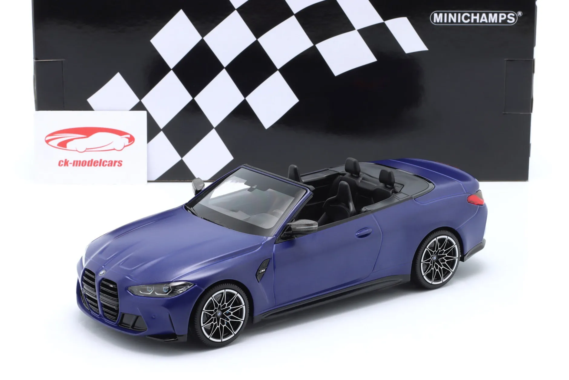 BMW M4 Cabriolet (G83) Baujahr 2021 matt portimao blau metallic 1:18 Minichamps