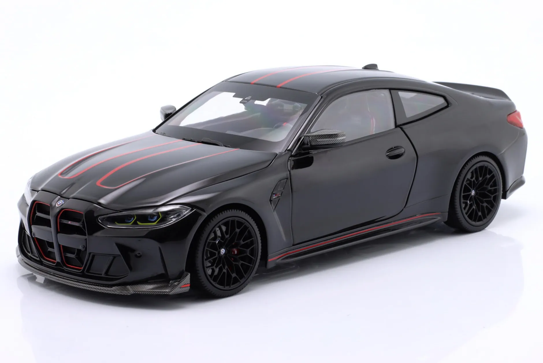 BMW M4 CSL (G82) Baujahr 2023 schwarz 1:18 Minichamps