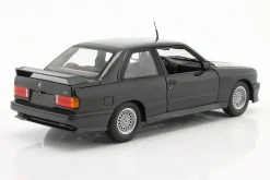 BMW M3 (E30) Baujahr 1987 schwarz metallic 1:18 Minichamps