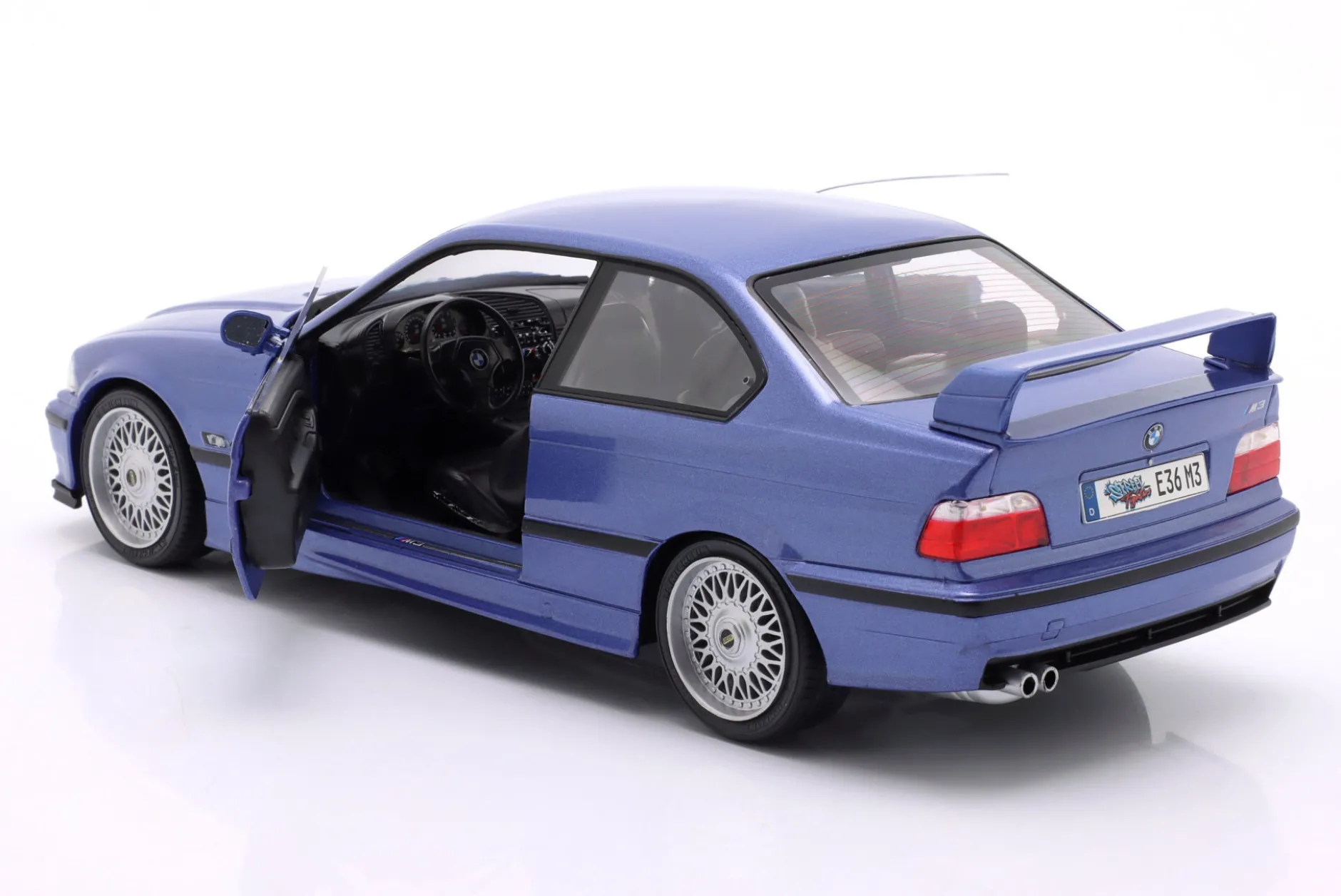 BMW M3 (E36) Coupé Baujahr 1996 Estoril blau 1:18 Solido