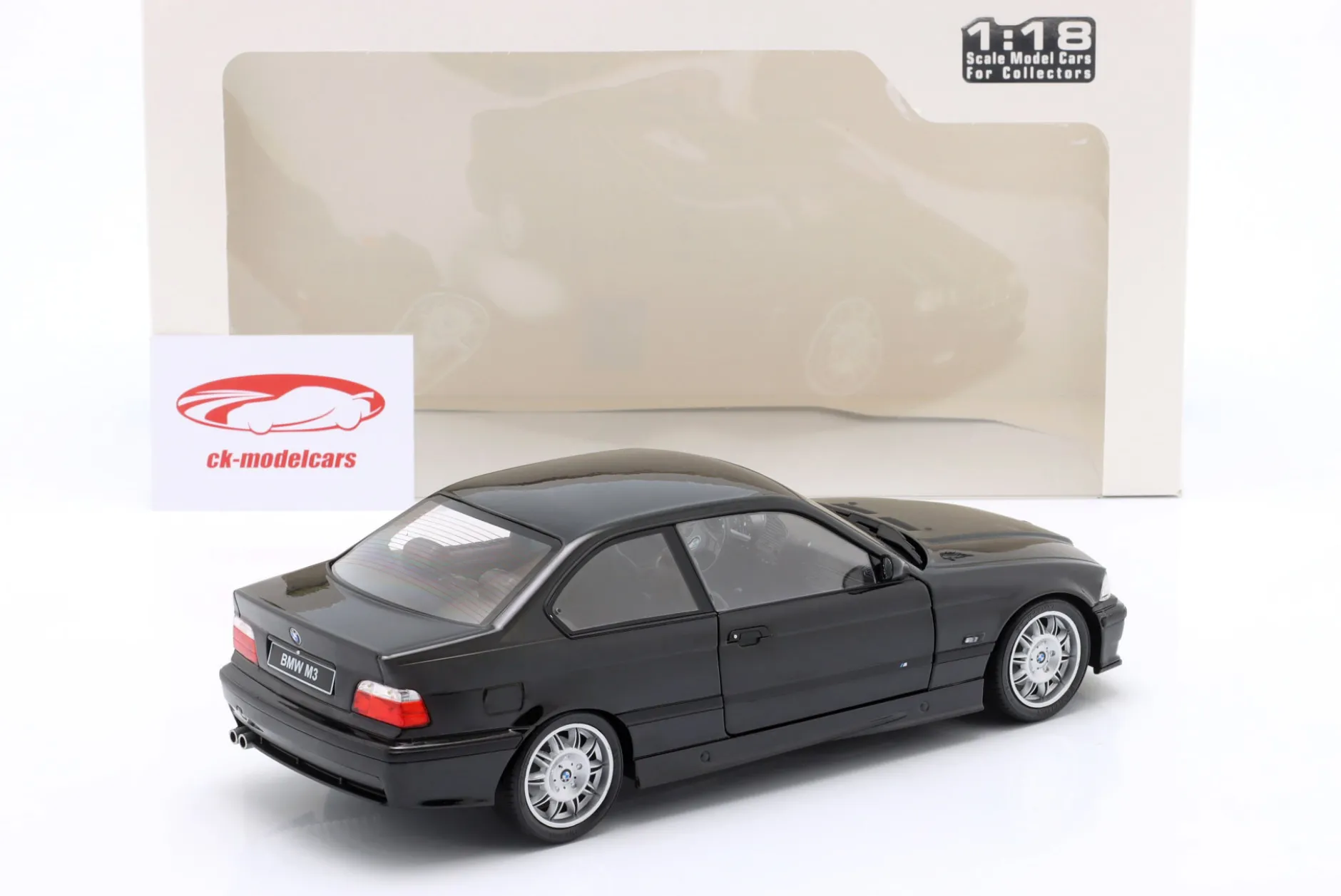 BMW M3 (E36) Coupe Baujahr 1994 cosmosschwarz metallic 1:18 Solido