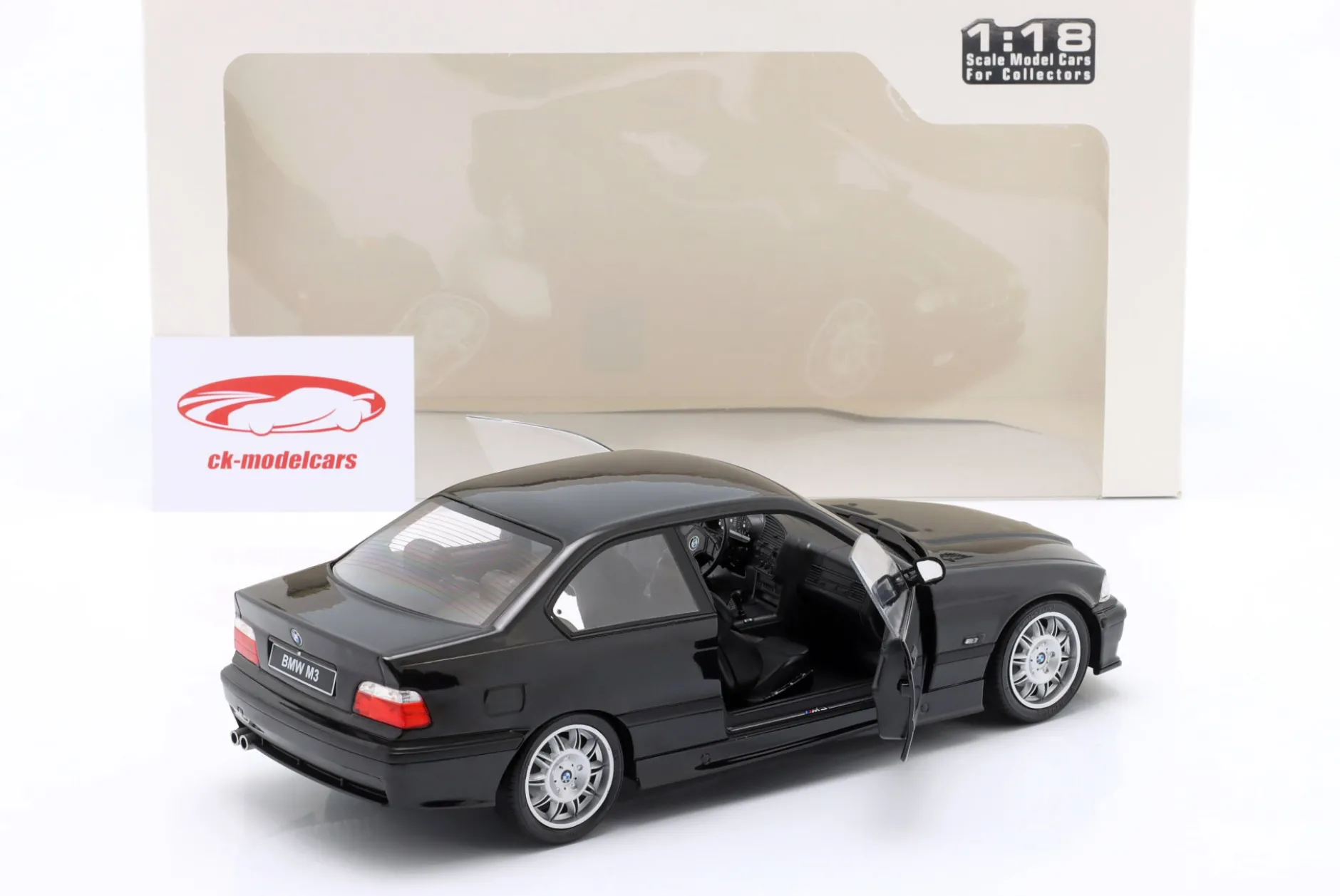 BMW M3 (E36) Coupe Baujahr 1994 cosmosschwarz metallic 1:18 Solido