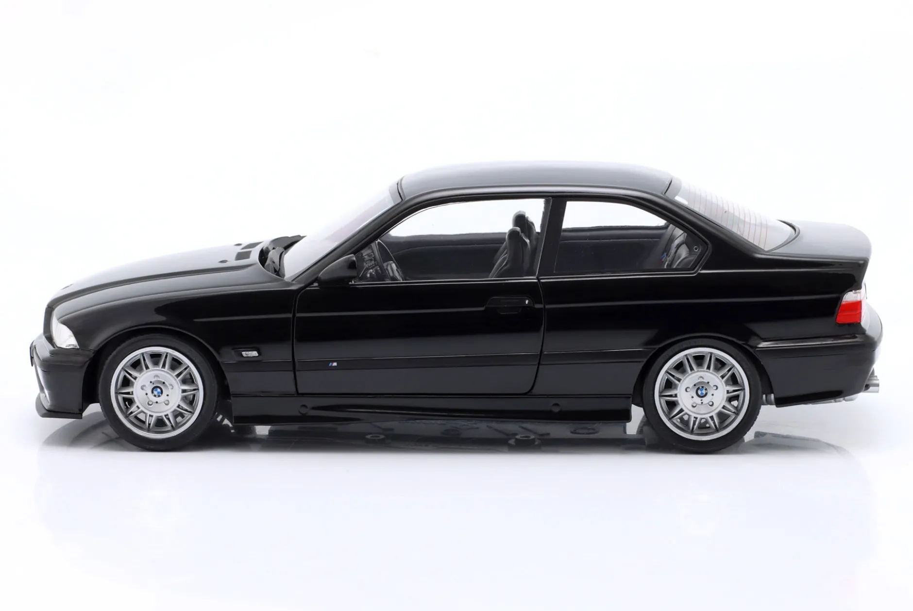 BMW M3 (E36) Coupe Baujahr 1994 cosmosschwarz metallic 1:18 Solido