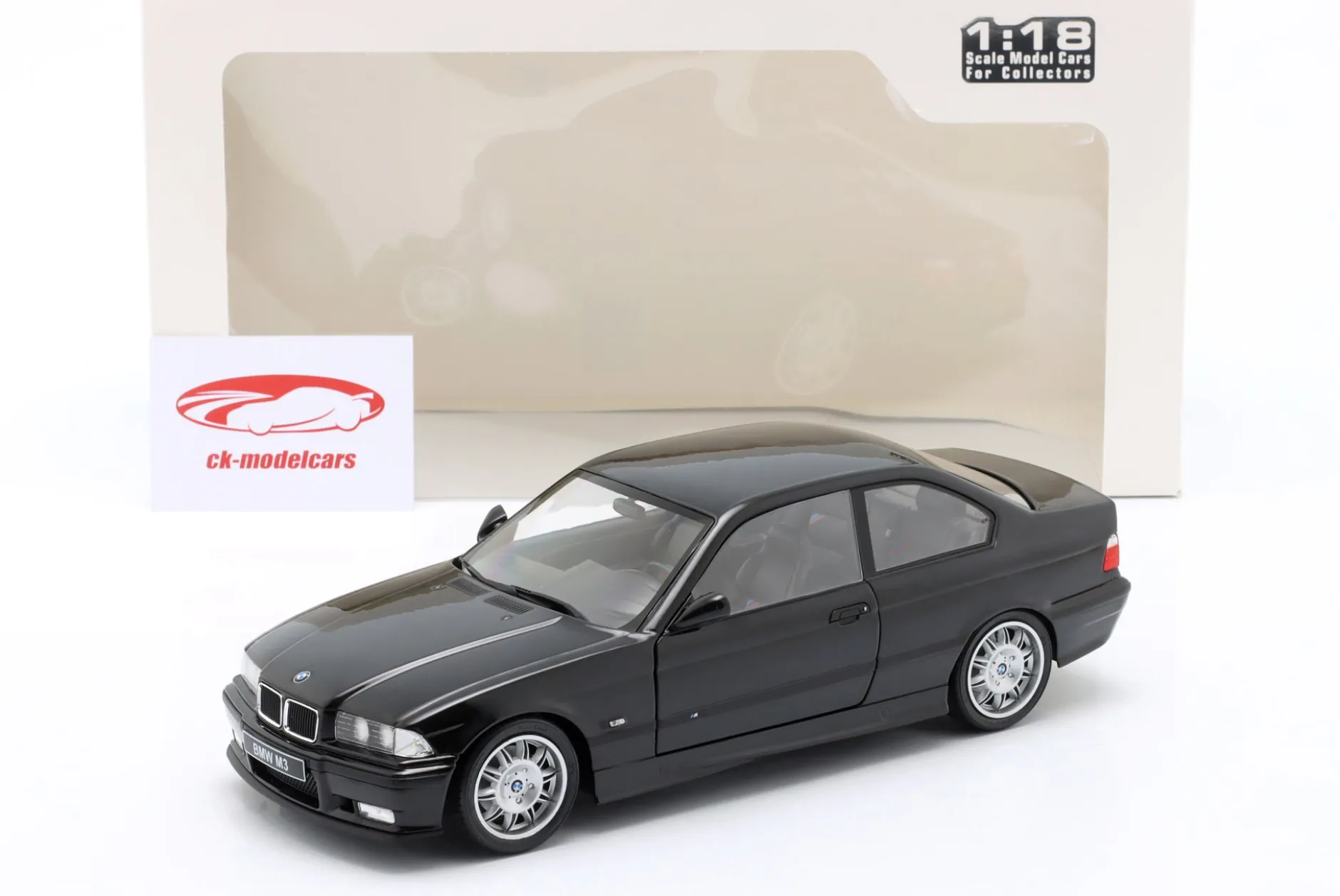 BMW M3 (E36) Coupe Baujahr 1994 cosmosschwarz metallic 1:18 Solido