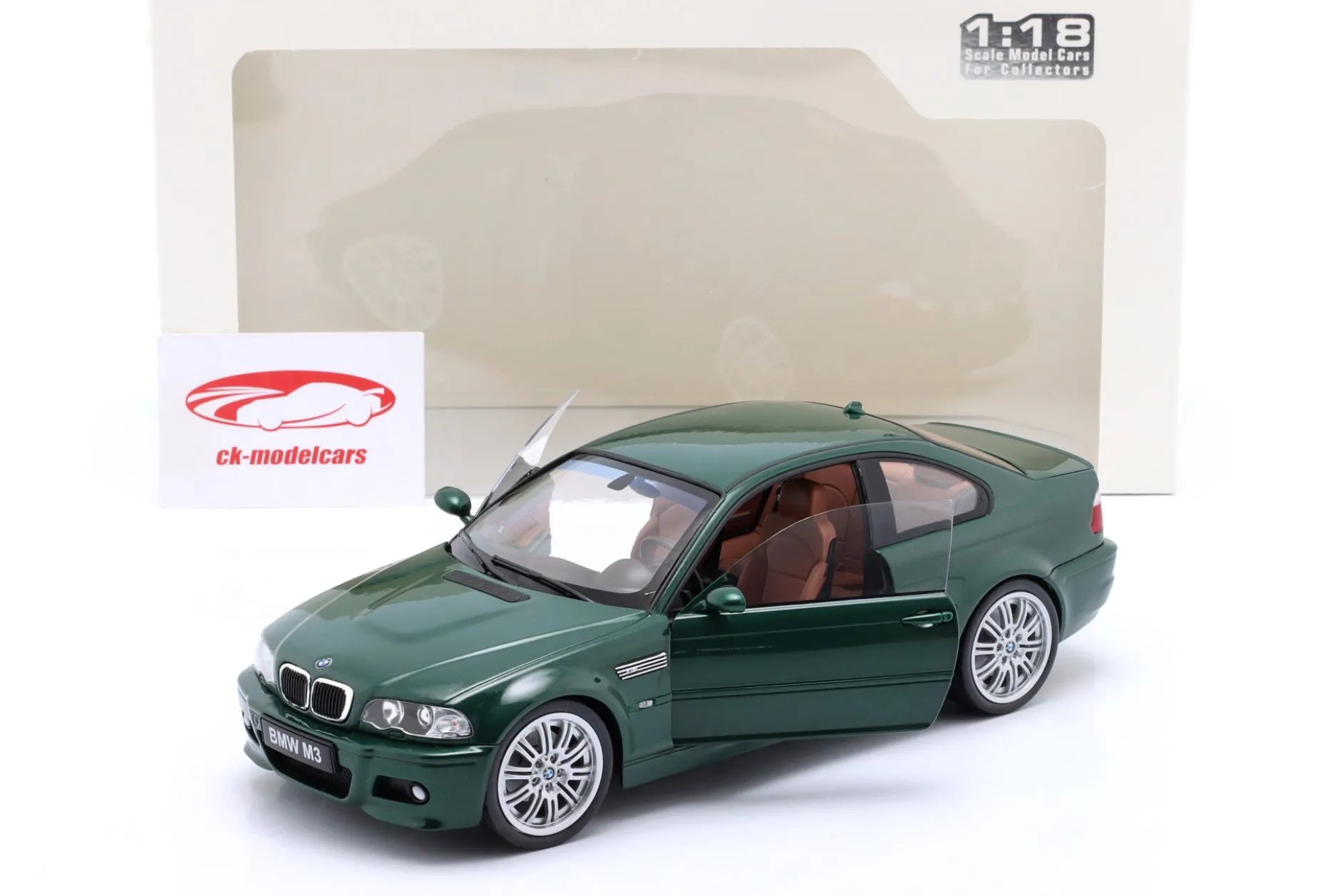 BMW M3 (E46) Coupe Baujahr 2000 Oxford grün 1:18 Solido