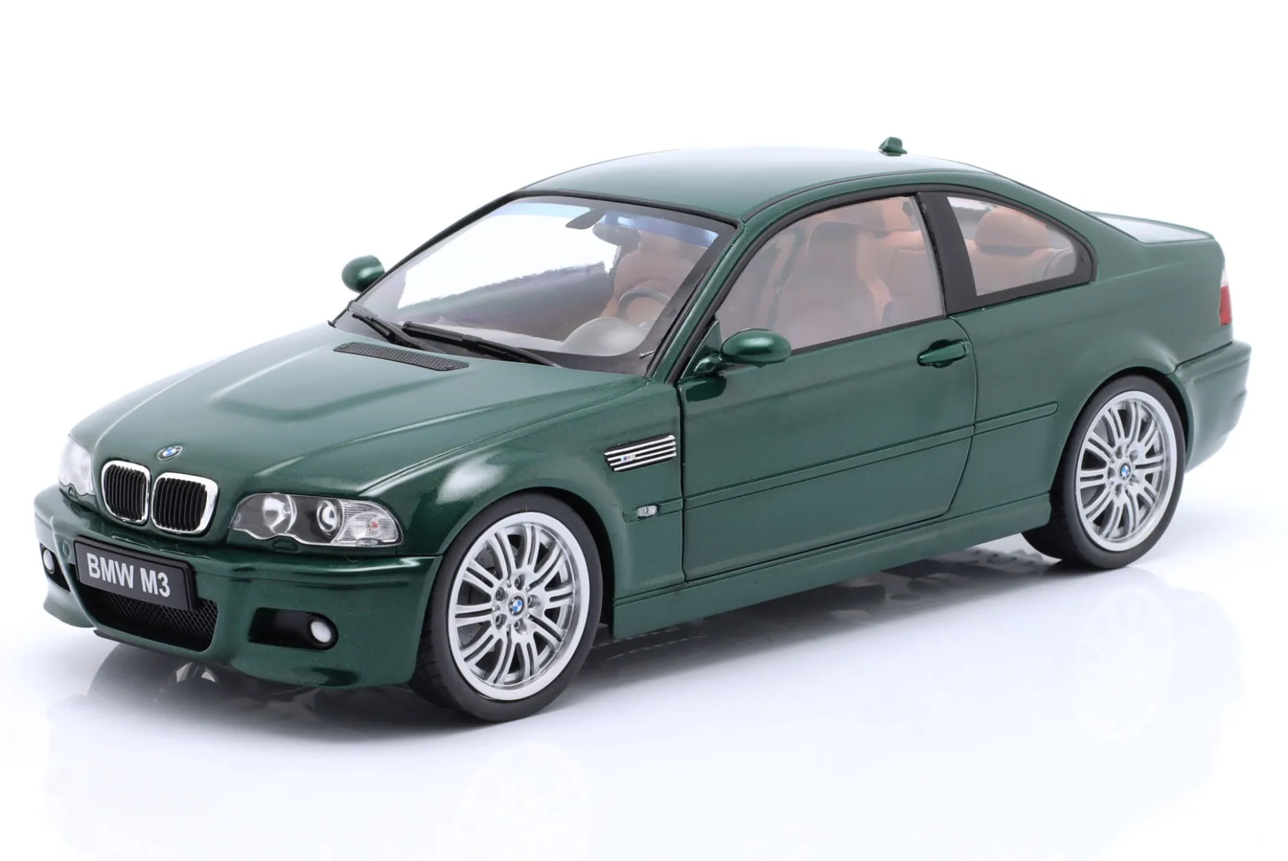 BMW M3 (E46) Coupe Baujahr 2000 Oxford grün 1:18 Solido