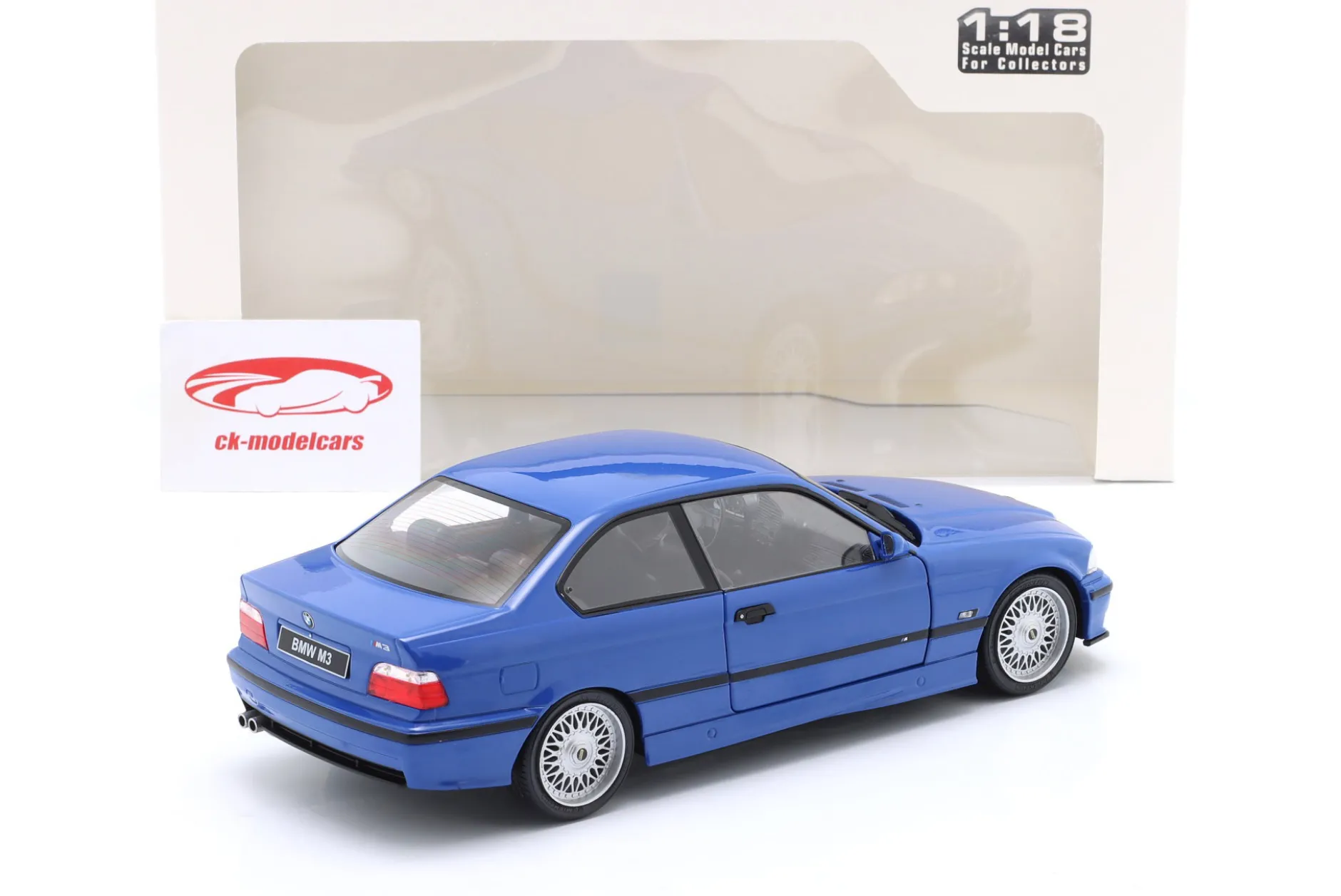 BMW M3 (E36) Coupe Baujahr 1996 santorinblau 1:18 Solido