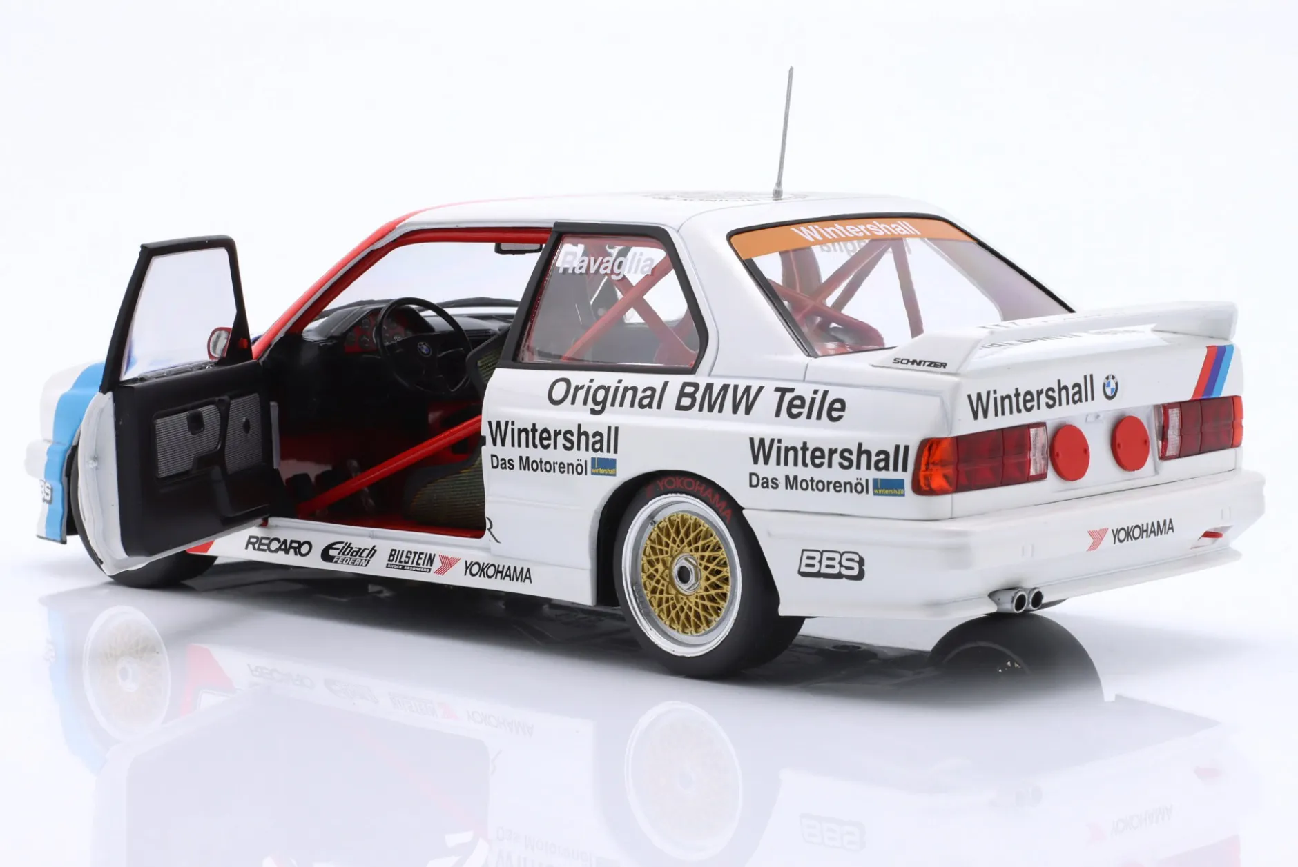 BMW M3 (E30) #15 DTM Champion 1989 Roberto Ravaglia 1:18 WERK83