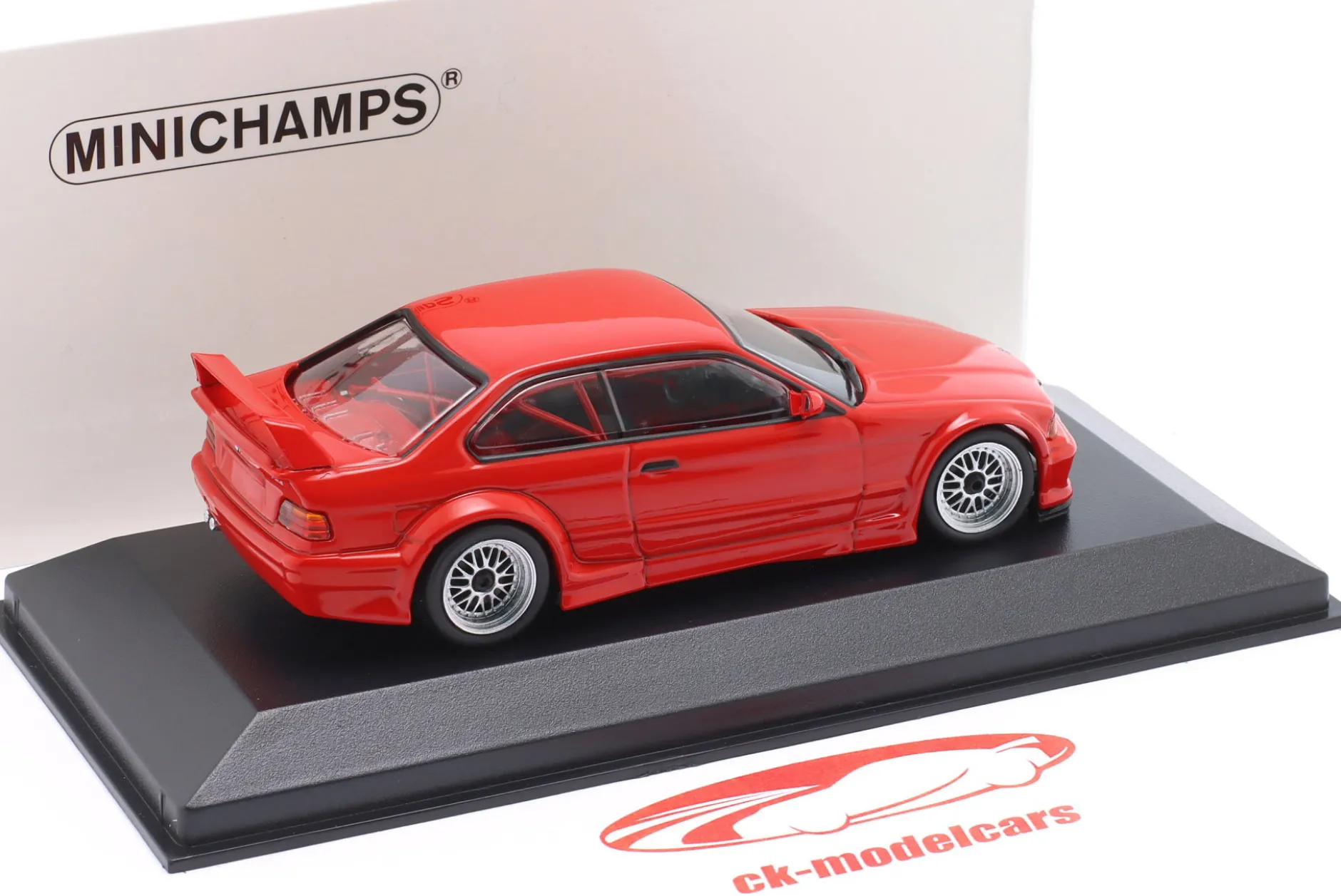 BMW M3 (E36) GTR Baujahr 1993 rot 1:43 Minichamps