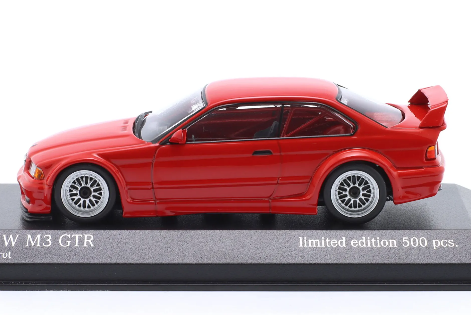BMW M3 (E36) GTR Baujahr 1993 rot 1:43 Minichamps