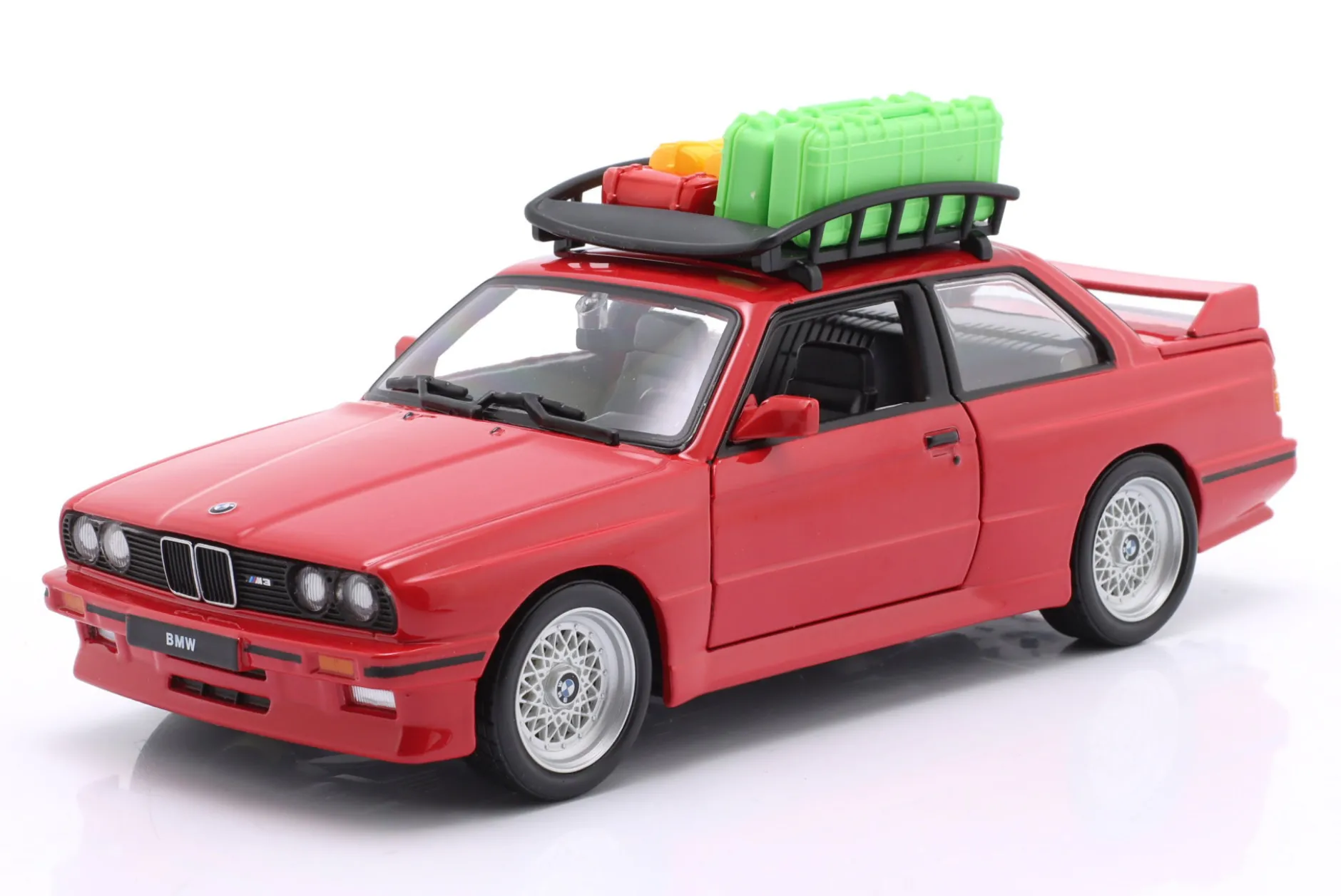 BMW M3 E30 mit Dachgepäckkorb Baujahr 1988 rot 1:24 Bburago
