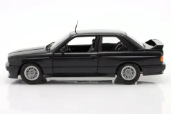 BMW M3 (E30) Street Evo Baujahr 1989 dunkelblau metallic 1:18 Minichamps