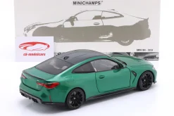 BMW M4 (G82) Baujahr 2024 grün metallic 1:18 Minichamps