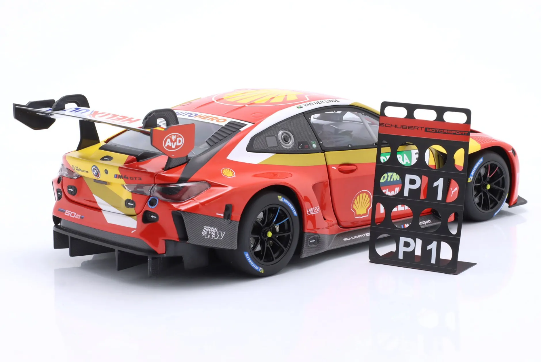 BMW M4 GT3 #31 DTM Champion Hockenheim 2022 Sheldon van der Linde 1:18 Minichamps