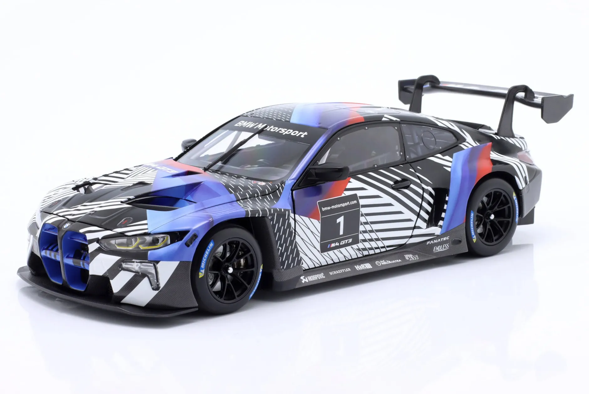 BMW M4 GT3 #1 Testcar 2021 BMW Motorsport 1:18 Minichamps