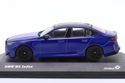 BMW M5 Sedan Baujahr 2024 Marina Bay blau 1:43 Solido