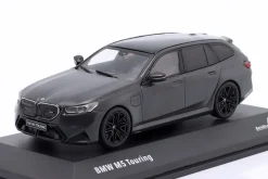 BMW M5 Touring (G99) Baujahr 2024 frozen deep grey metallic 1:43 Solido