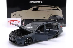 BMW M5 Touring (G99) Baujahr 2024 grau metallic 1:18 Minichamps