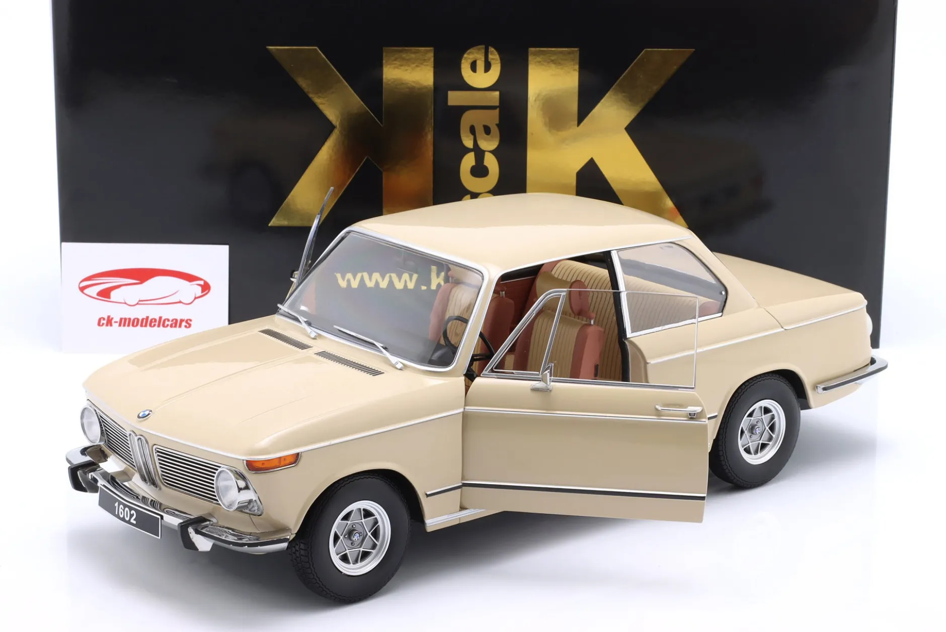 BMW 1602 1. Serie Baujahr 1971 beige 1:12 KK-Scale