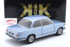 BMW 2002 1. Serie Baujahr 1971 hellblau metallic 1:12 KK-Scale