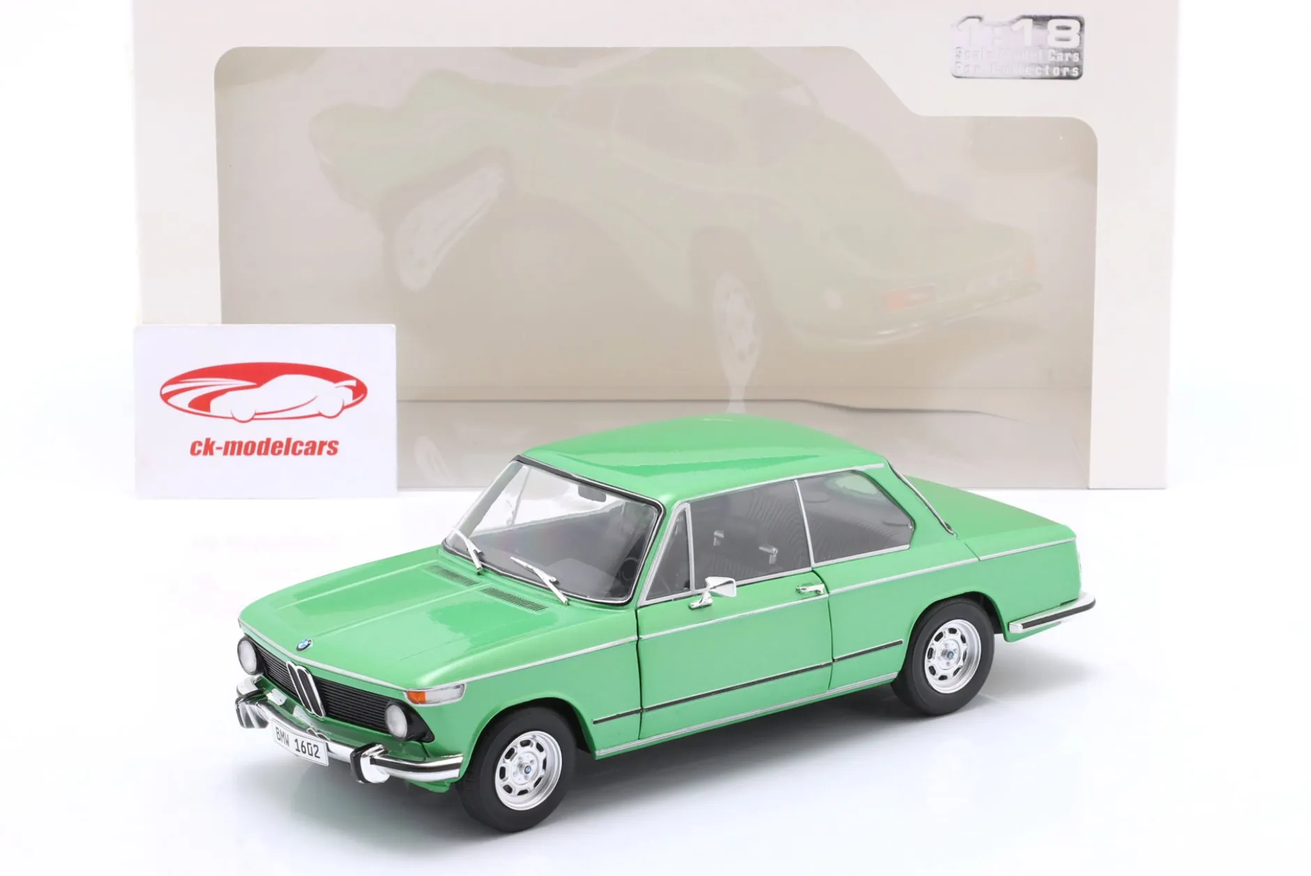 BMW 1602 Taiga Baujahr 1971 grün 1:18 Solido