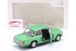 BMW 1602 Taiga Baujahr 1971 grün 1:18 Solido