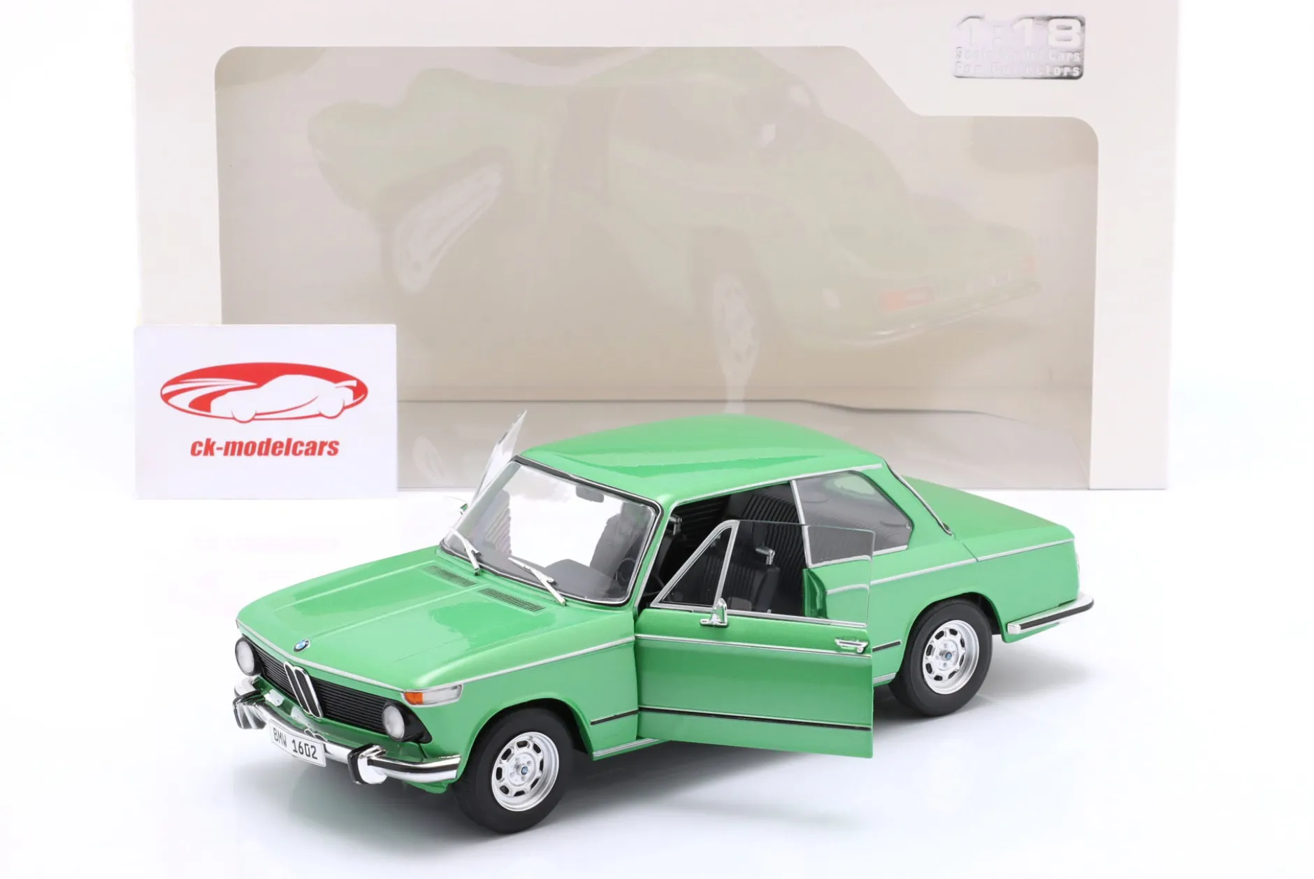 BMW 1602 Taiga Baujahr 1971 grün 1:18 Solido