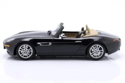 BMW Z8 Roadster Baujahr 2000 schwarz 1:18 Minichamps