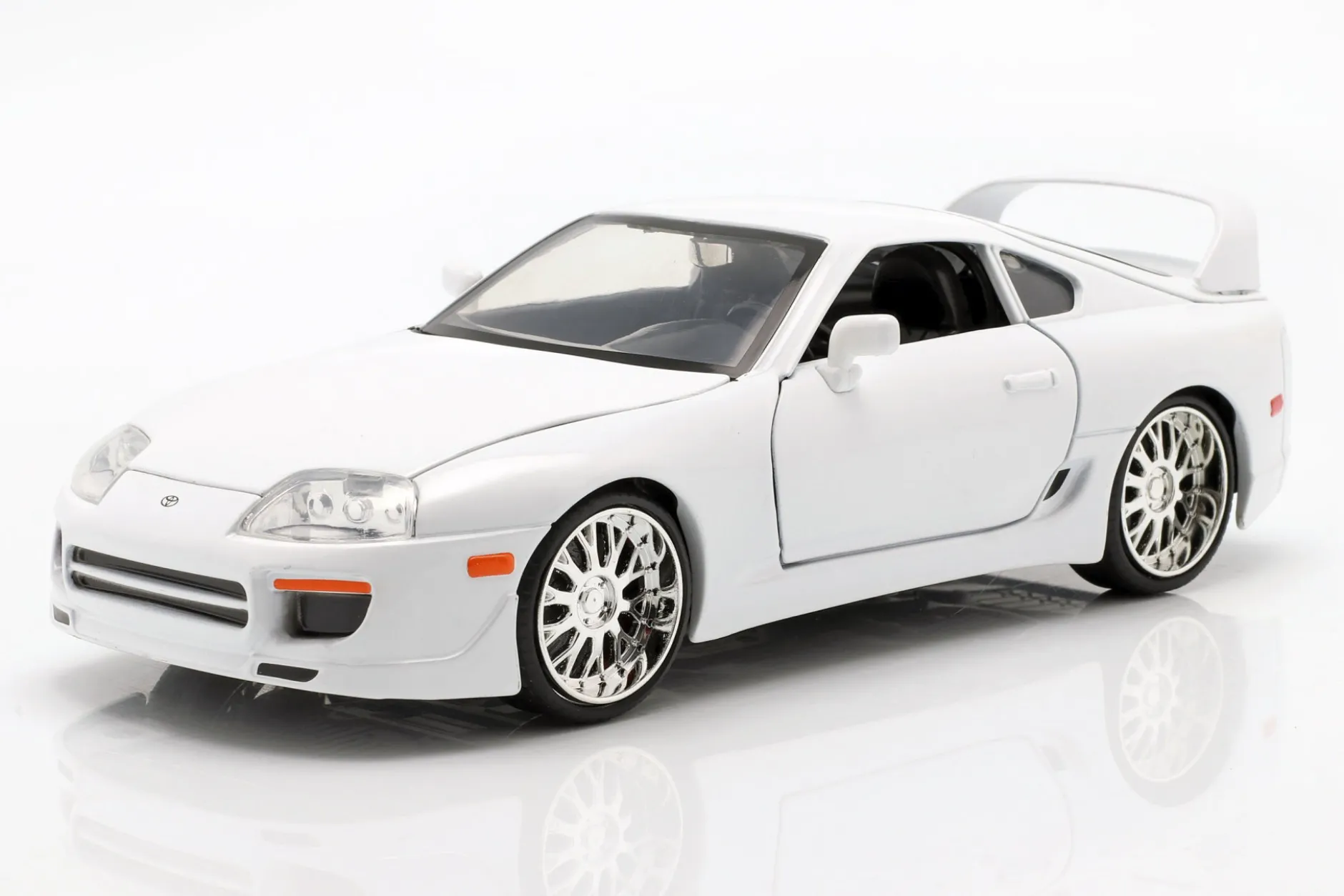 Brian's Toyota Supra aus dem Film Fast and Furious 7 2015 weiß 1:24 Jada Toys