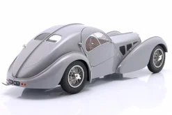 Bugatti Atlantic Type 57 SC Baujahr 1937 grau 1:18 Solido