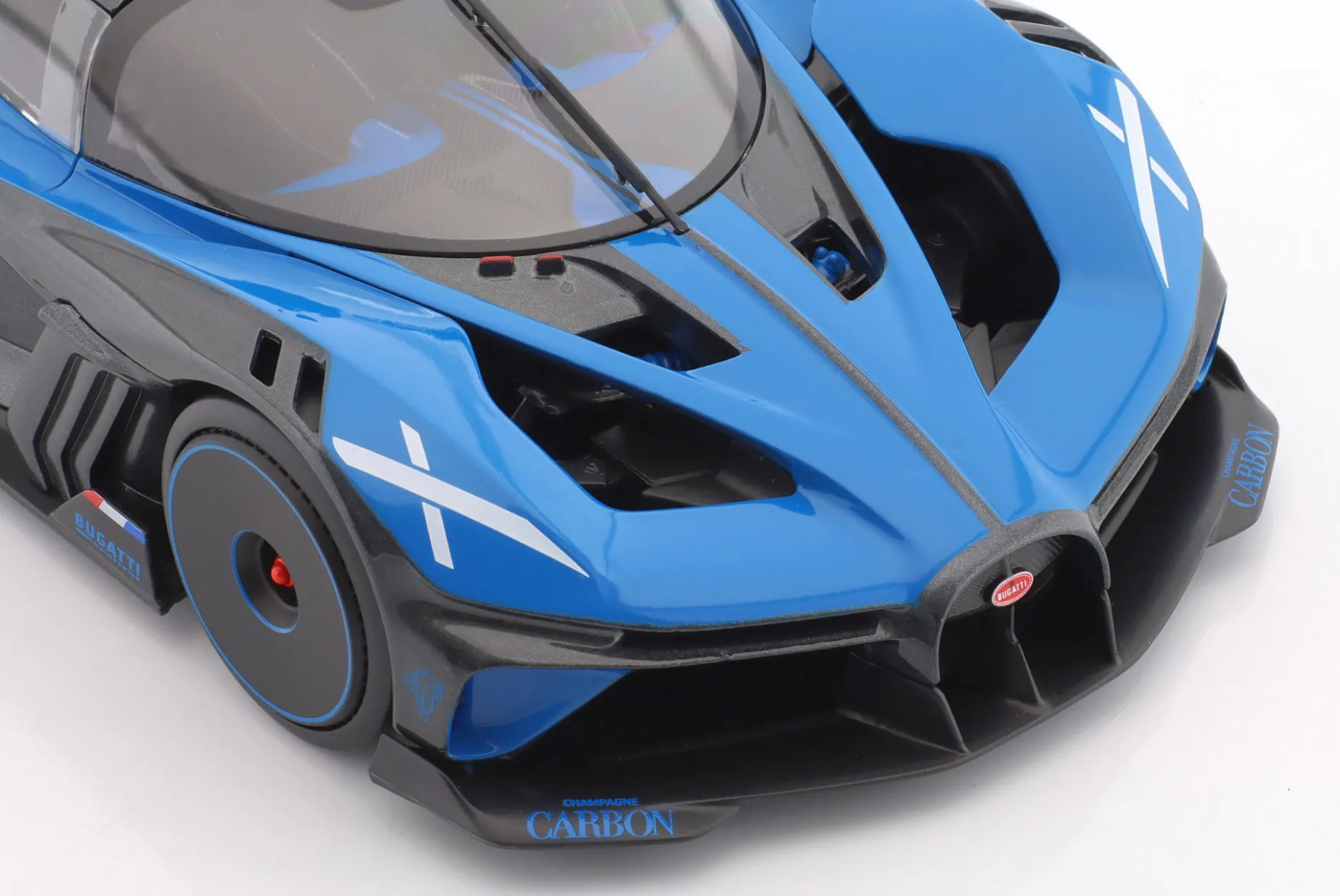 Bugatti Bolide W16.4 Baujahr 2020 blau / carbon 1:18 Bburago
