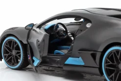 Bugatti Divo Baujahr 2018 mattgrau / hellblau 1:24 Maisto