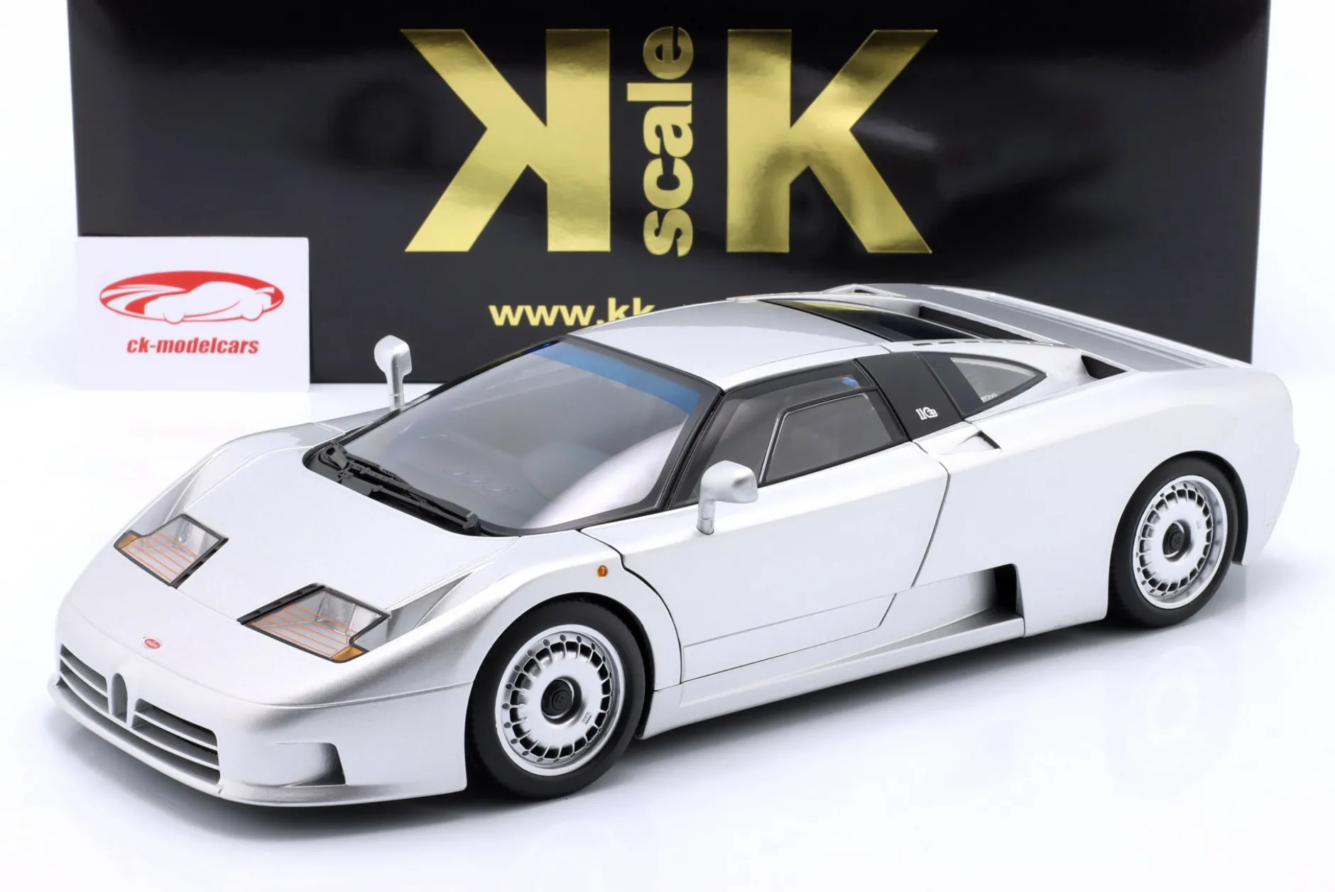 Bugatti EB110 Baujahr 1991 silber 1:12 KK-Scale