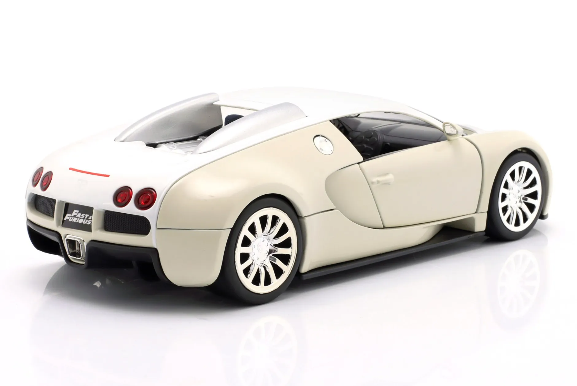Bugatti Veyron Baujahr 2011 Fast & Furious 7 (2015) weiß / beige 1:24 Jada Toys