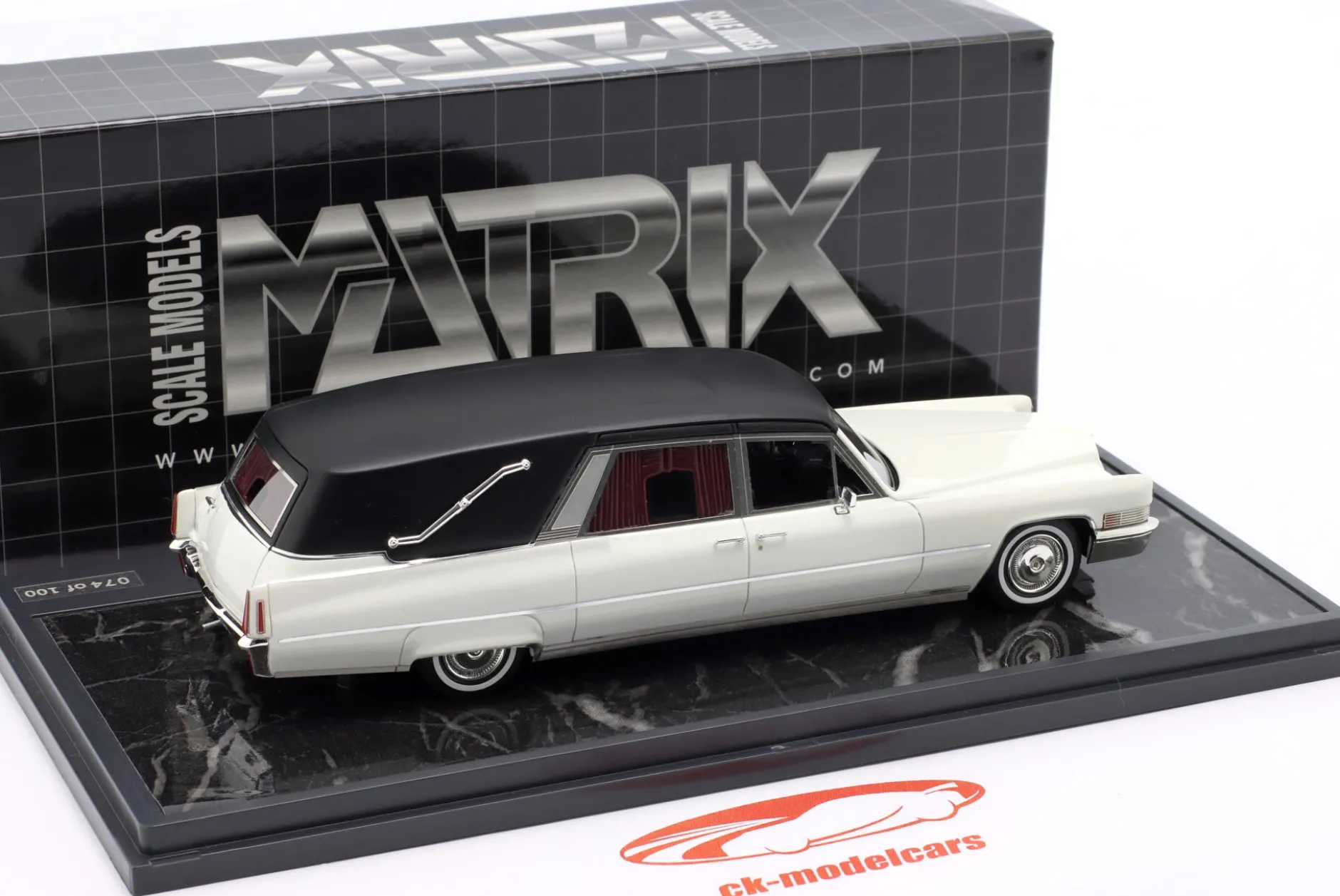 Cadillac Superior Crown Sovereign Landaulet Funeral Car 1970 schwarz / weiß 1:43 Matrix