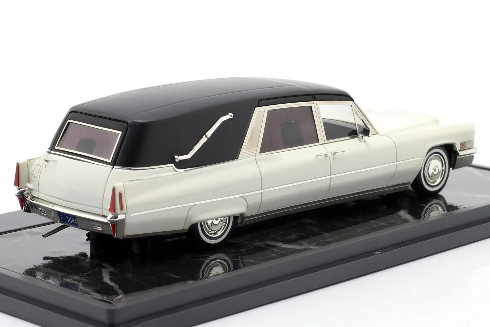 Cadillac Superior Crown Sovereign Landaulet Funeral Car 1970 schwarz / weiß 1:43 Matrix