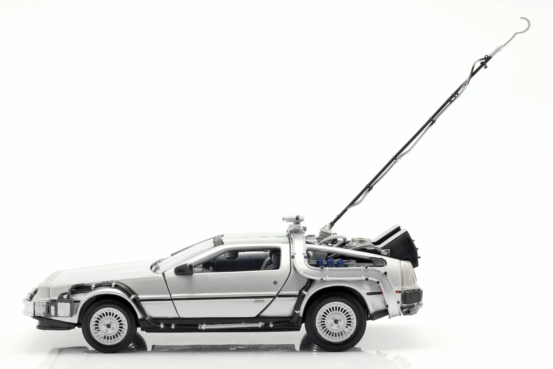3 Car-Set DeLorean DMC-12 Back to the Future Part 1-3 1985-90 1:24 Welly