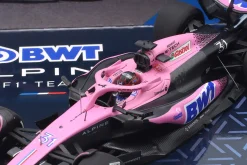 2-Car Set Esteban Ocon #31 Bahrain & Miami GP Formel 1 2023 1:43 Minichamps