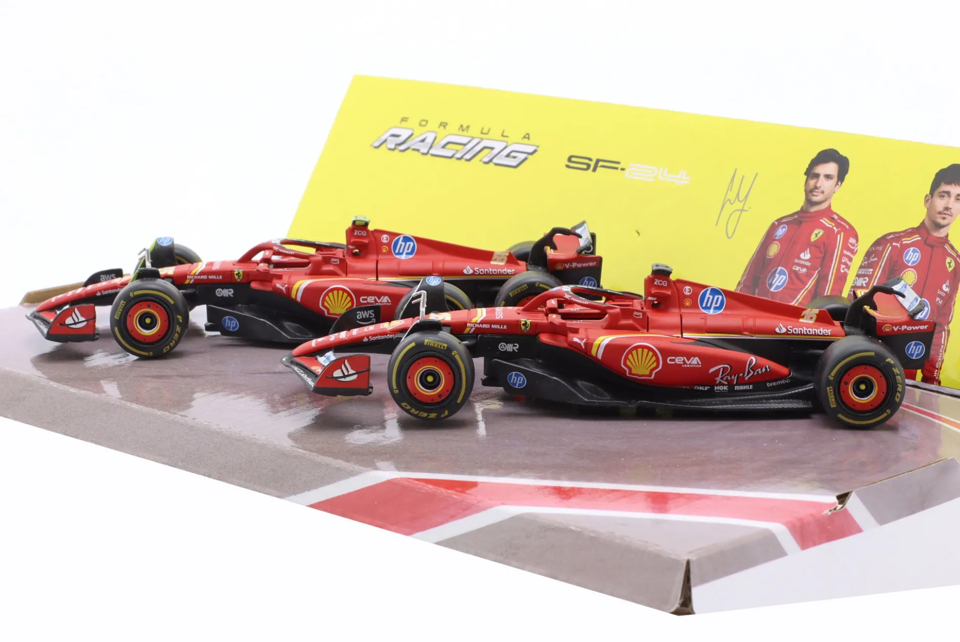 2-Car Set Ferrari: Leclerc #16 & Sainz #55 Formel 1 2024 1:43 Bburago