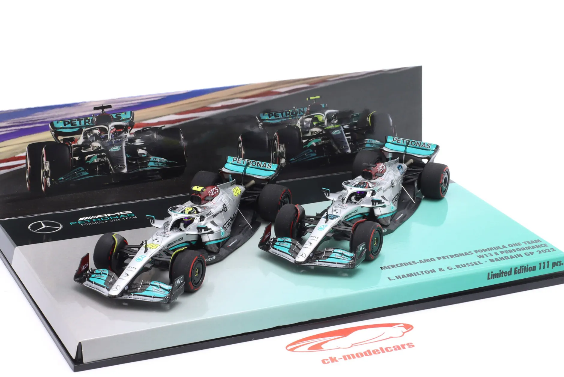 2-Car Set Hamilton #44 & Russell #63 Bahrain GP Formel 1 2022 1:43 Minichamps