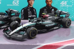 2-Car Set Mercedes: Hamilton #44 & Russell #63 Formel 1 2024 1:43 Bburago