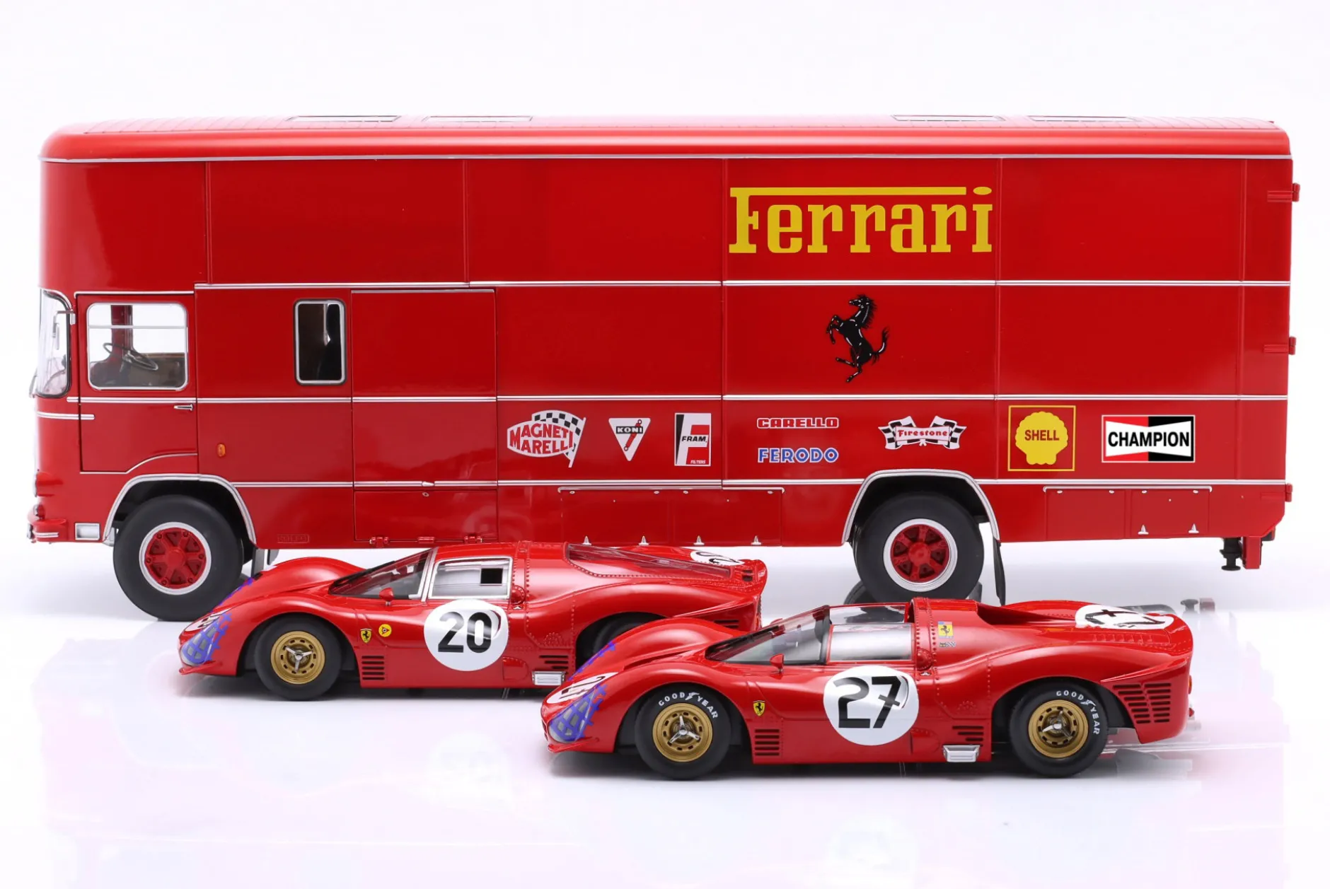 3-Car Set: OM Fiat 150 Rolfo Renntransporter mit 2x Ferrari 330 P3 1:18 WERK83