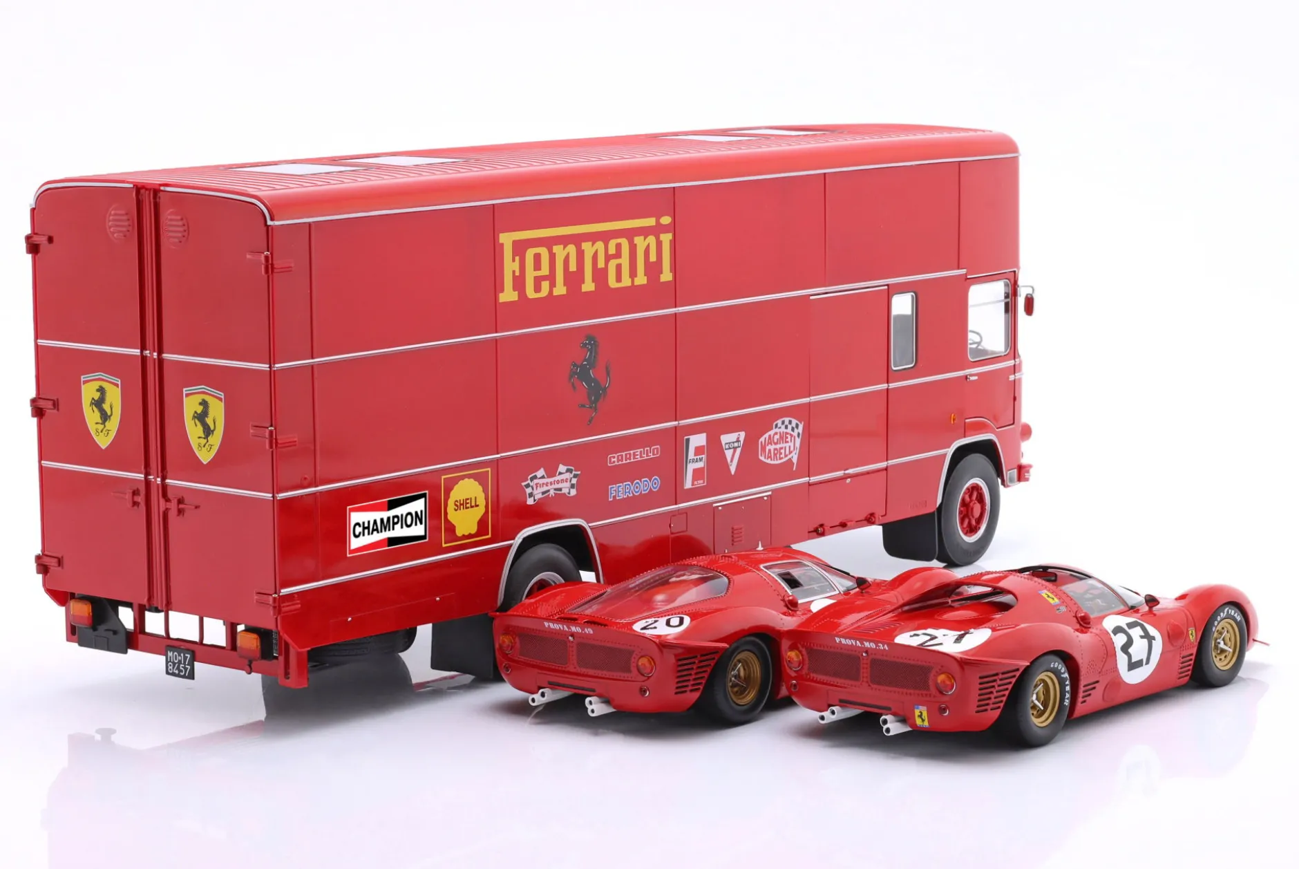 3-Car Set: OM Fiat 150 Rolfo Renntransporter mit 2x Ferrari 330 P3 1:18 WERK83